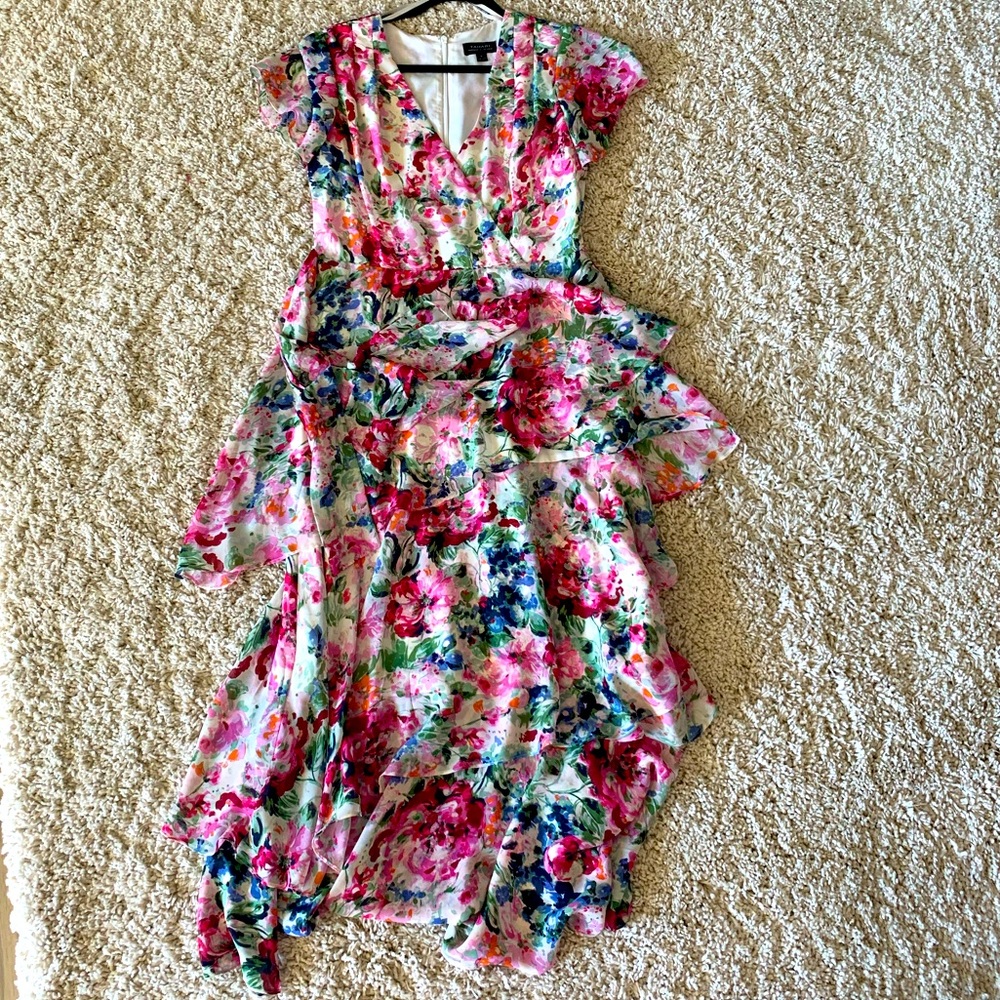 Floral Maxi dress Tahari size 6